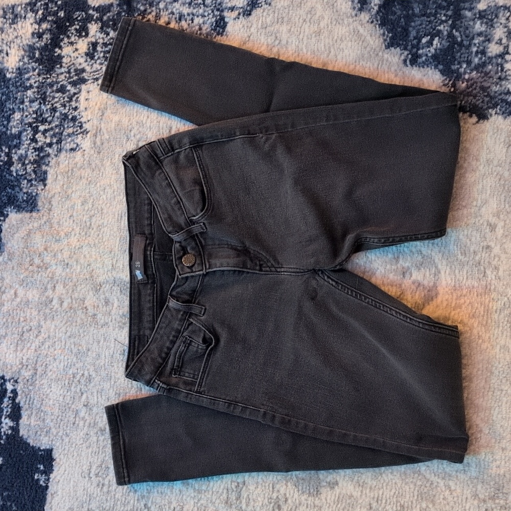 2 Pairs Of Levis 311 shaping jeans, Black size 26 & Blue 26